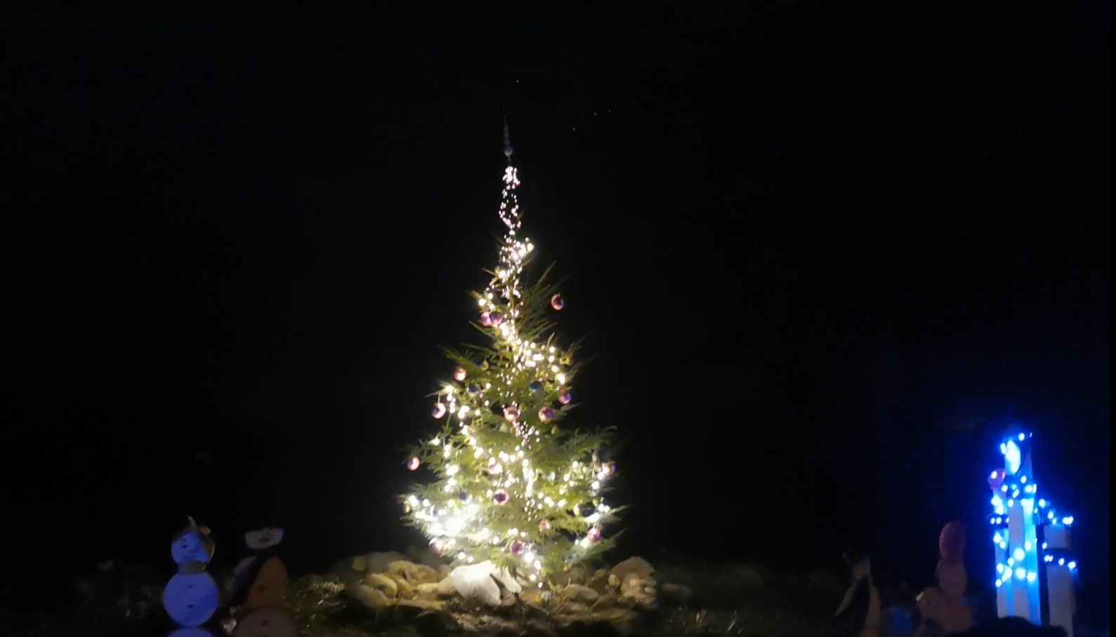 Lukonių eglės įžiebimas Lukonių eglės įžiebimas